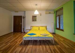 Гостевой дом 4 Rooms Пловдив Номер-студио с кроватью размера "king-size" и диван-кроватью-10